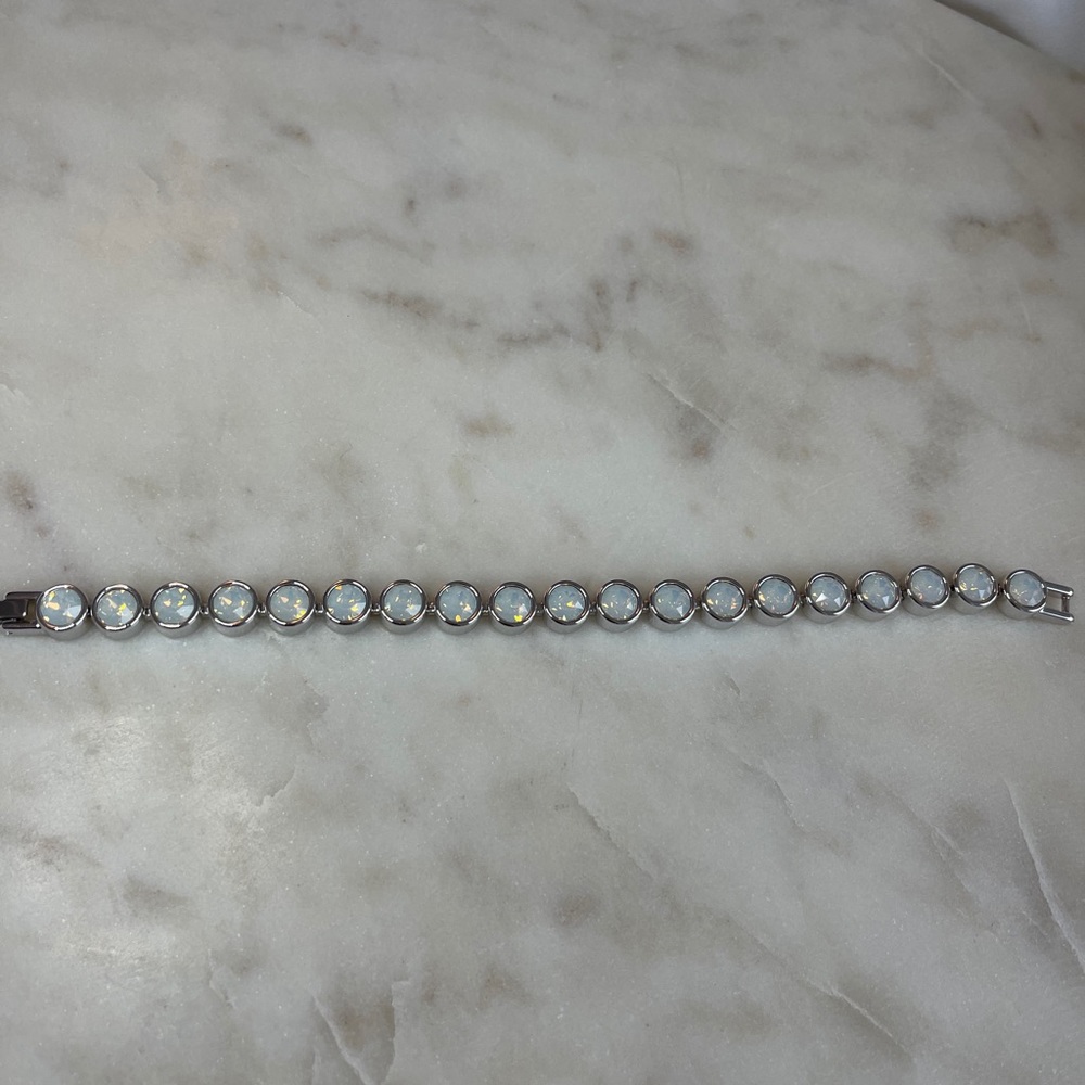 Swarovski touchstone crystal ice bracelet gray